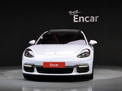 PORSCHE PANAMERA - 2