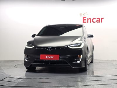 TESLA MODEL X - 2