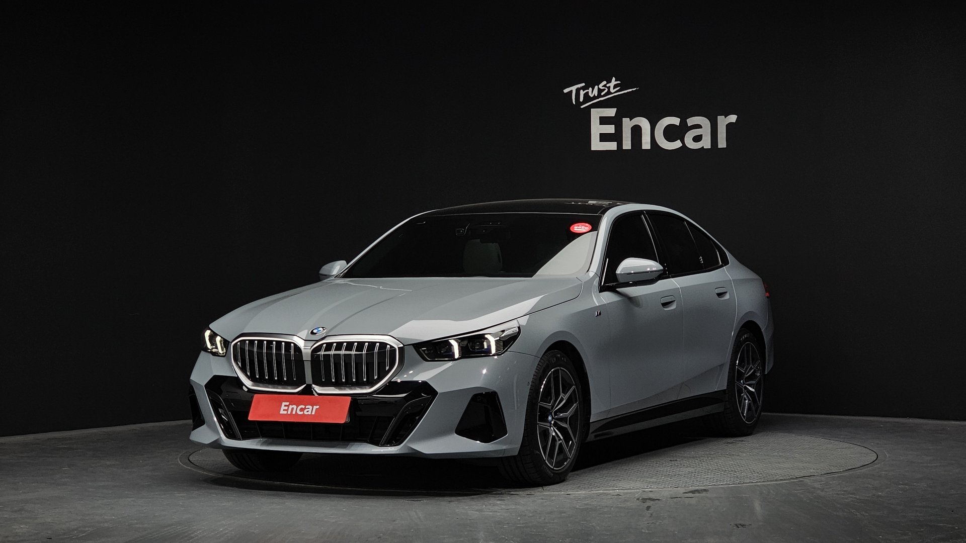 BMW 5 SERIES - View 1