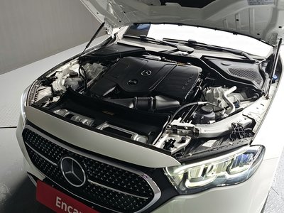 MERCEDES-BENZ E-CLASS - 7