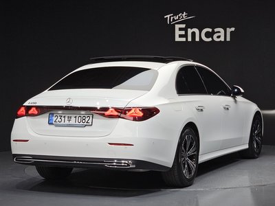 MERCEDES-BENZ E-CLASS - 4