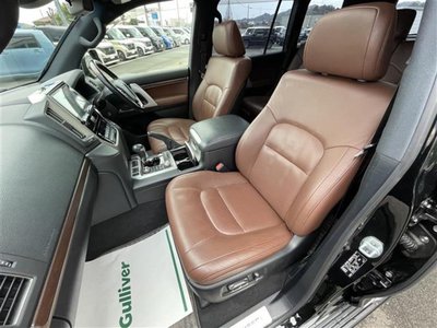 TOYOTA LAND CRUISER 200 - 10