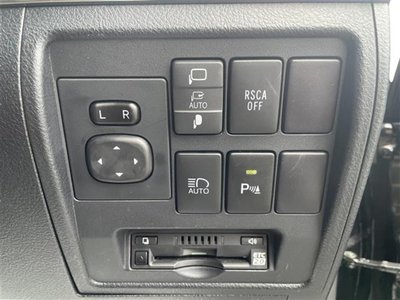 TOYOTA LAND CRUISER 200 - 6