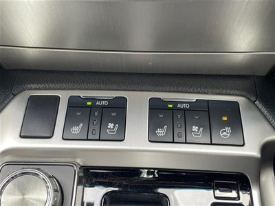 TOYOTA LAND CRUISER 200 - 8