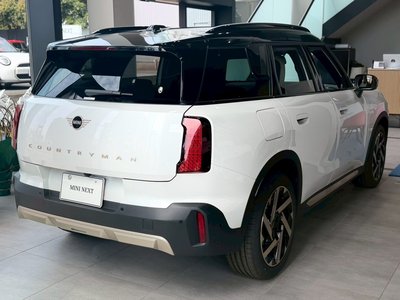 MINI COUNTRYMAN - 4