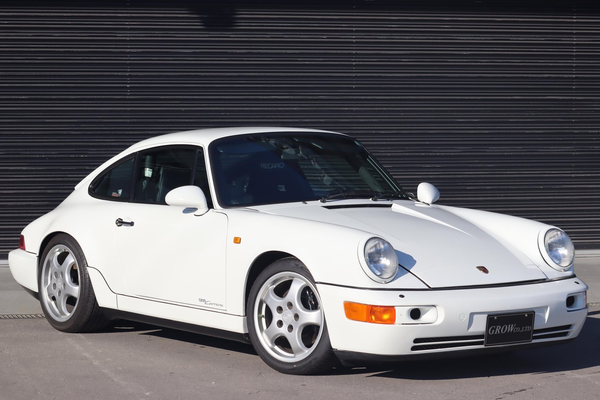 PORSCHE 911 - View 1