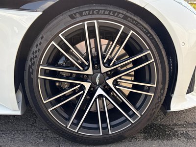 ASTON MARTIN DB12 VOLANTE - 9