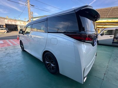 TOYOTA VELLFIRE - 4