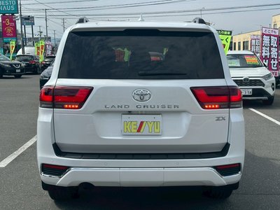 TOYOTA LAND CRUISER - 10