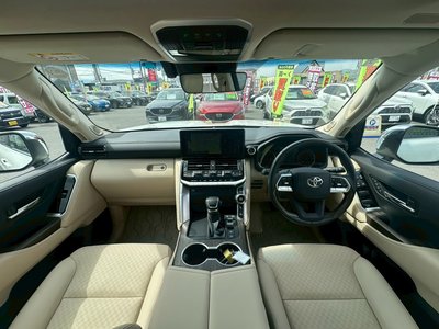 TOYOTA LAND CRUISER - 3