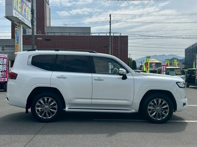 TOYOTA LAND CRUISER - 9