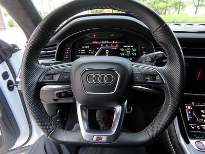 2020 AUDI SQ8 — фото 8