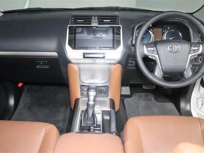 TOYOTA LAND CRUISER PRADO - 2