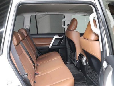 TOYOTA LAND CRUISER PRADO - 10