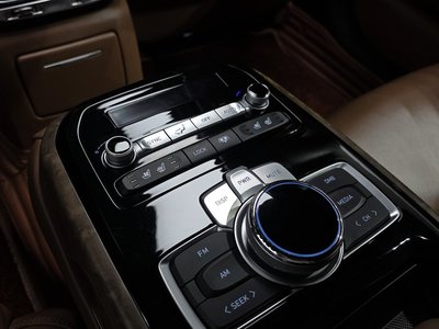 2020 Genesis G90 — миниатюра 25
