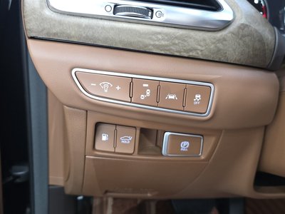 2020 Genesis G90 — миниатюра 23