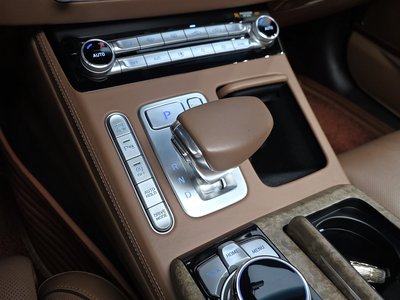 2020 Genesis G90 — миниатюра 12