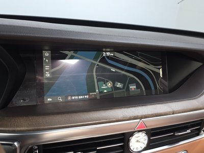 2020 Genesis G90 — миниатюра 19