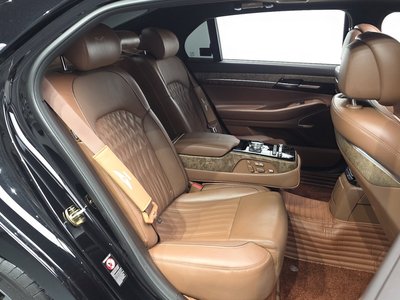 2020 Genesis G90 — миниатюра 17