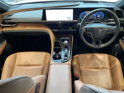 2024 Toyota CROWN SPORT photo 2