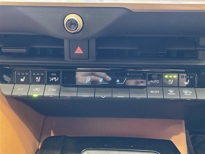 2024 Toyota CROWN SPORT photo 8