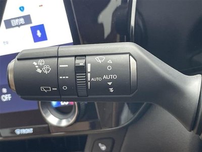 2025 Lexus NX thumbnail 36