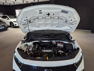 MERCEDES-BENZ EQA - 7