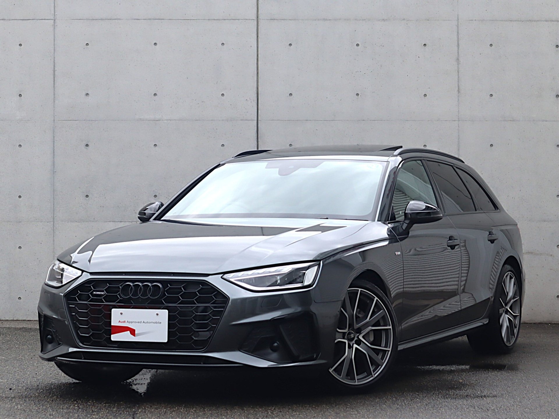 AUDI A4 AVANT - View 1