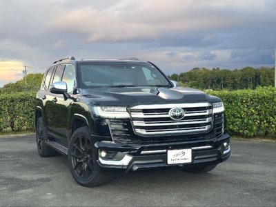 TOYOTA LAND CRUISER 300