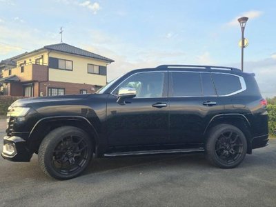 TOYOTA LAND CRUISER 300 - 7