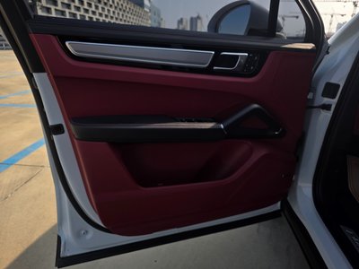 PORSCHE CAYENNE - 10