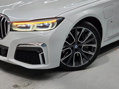 BMW 7 SERIES - 2