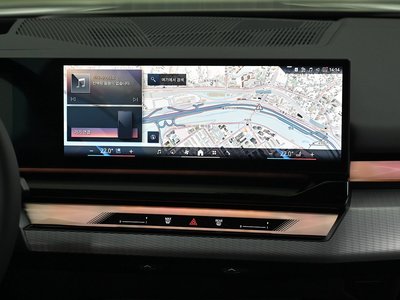 صورة مصغرة 14 لـ 2025 BMW 5 SERIES