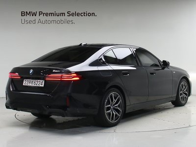 2025 BMW 5 SERIES 照片 3