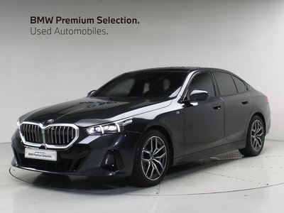 2025 BMW 5 SERIES 照片 1