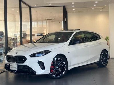 2025 BMW 1 SERIES 照片 1