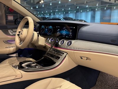 MERCEDES-BENZ E-CLASS - 9