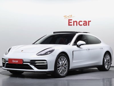 PORSCHE PANAMERA - 1