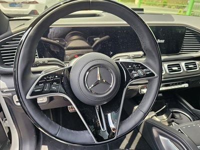 2025 Mercedes-BENZ GLS — фото 8