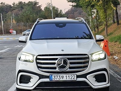 2025 Mercedes-BENZ GLS — фото 1