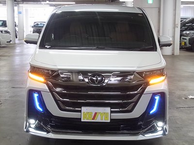 TOYOTA VELLFIRE - 9