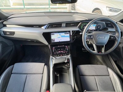 AUDI Q8 SPORTBACK E-TRON - 6