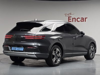 GENESIS ELECTRIFIED GV70 - 3