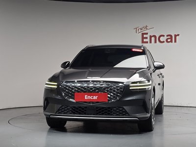 GENESIS ELECTRIFIED GV70 - 2