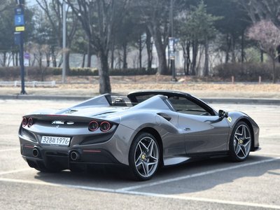 FERRARI F8 SPIDER - 4