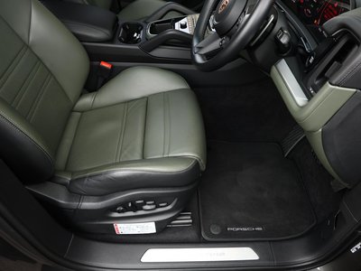 صورة مصغرة 48 لـ 2023 Porsche CAYENNE