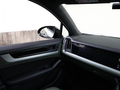 صورة مصغرة 77 لـ 2023 Porsche CAYENNE