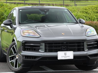2023 Porsche CAYENNE photo 1