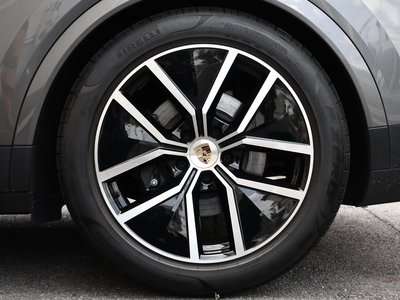 صورة مصغرة 46 لـ 2023 Porsche CAYENNE