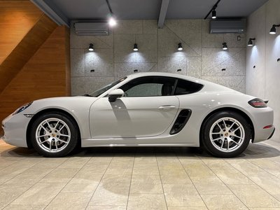 PORSCHE 718 - 9